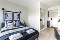 Mia - 21
